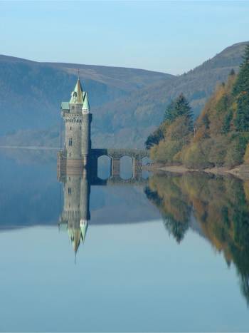File:Vyrnwy tower.jpg